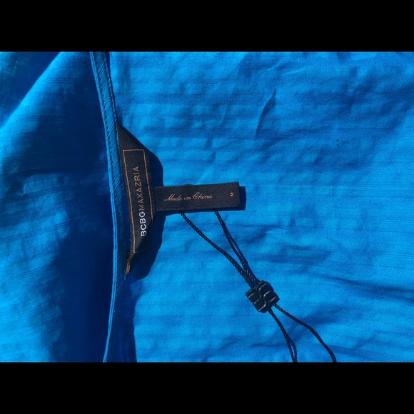 BCBG Blue Cotton Blouse 💙🦋 - Picture 5 of 7